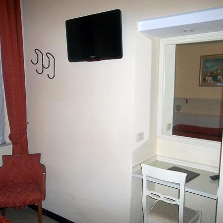 Hotel lo Squalo Grottammare Camera foto