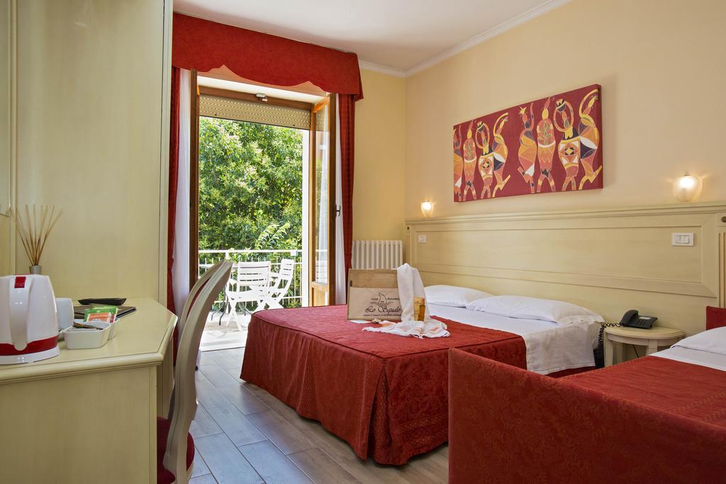 Hotel lo Squalo Grottammare Camera foto