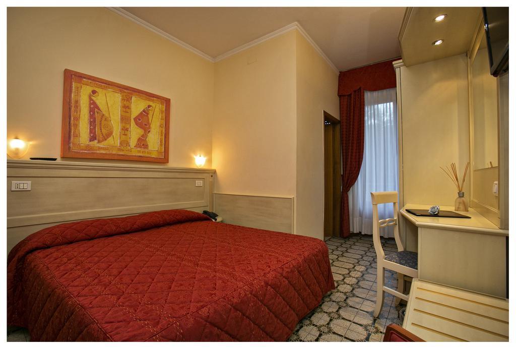 Hotel lo Squalo Grottammare Camera foto